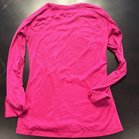 UA running top sz S EUC - Picture 4 of 4